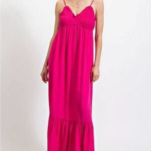 Gigio NWT size Medium Hot Pink Ruffled Tiered Spaghetti Strap Maxi Dress